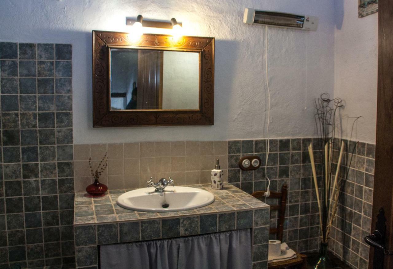 Mirador De Fuentes Pensionat Fuentes de León Exteriör bild